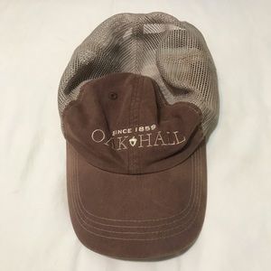 Oak Hall men’s hat